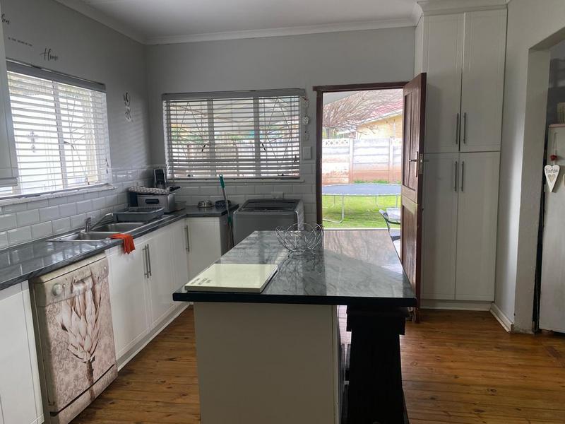 4 Bedroom Property for Sale in Bergsig Eastern Cape